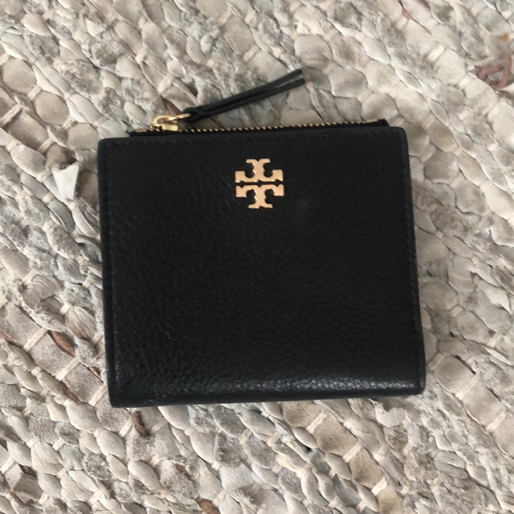 Black Tory Burch wallet